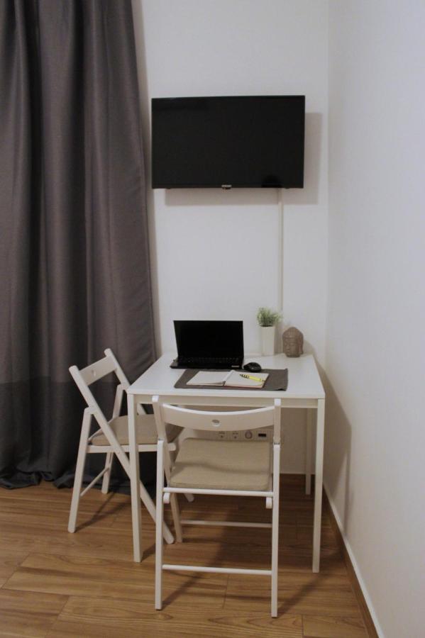 Altair Airport Apartman Vecsés Exteriör bild