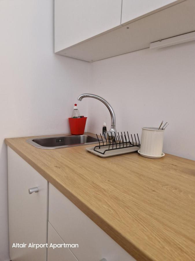 Altair Airport Apartman Vecsés Exteriör bild