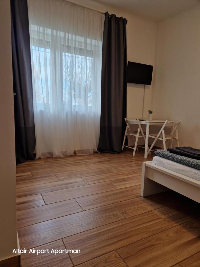 Altair Airport Apartman Vecsés Exteriör bild