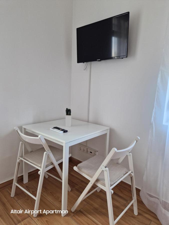 Altair Airport Apartman Vecsés Exteriör bild